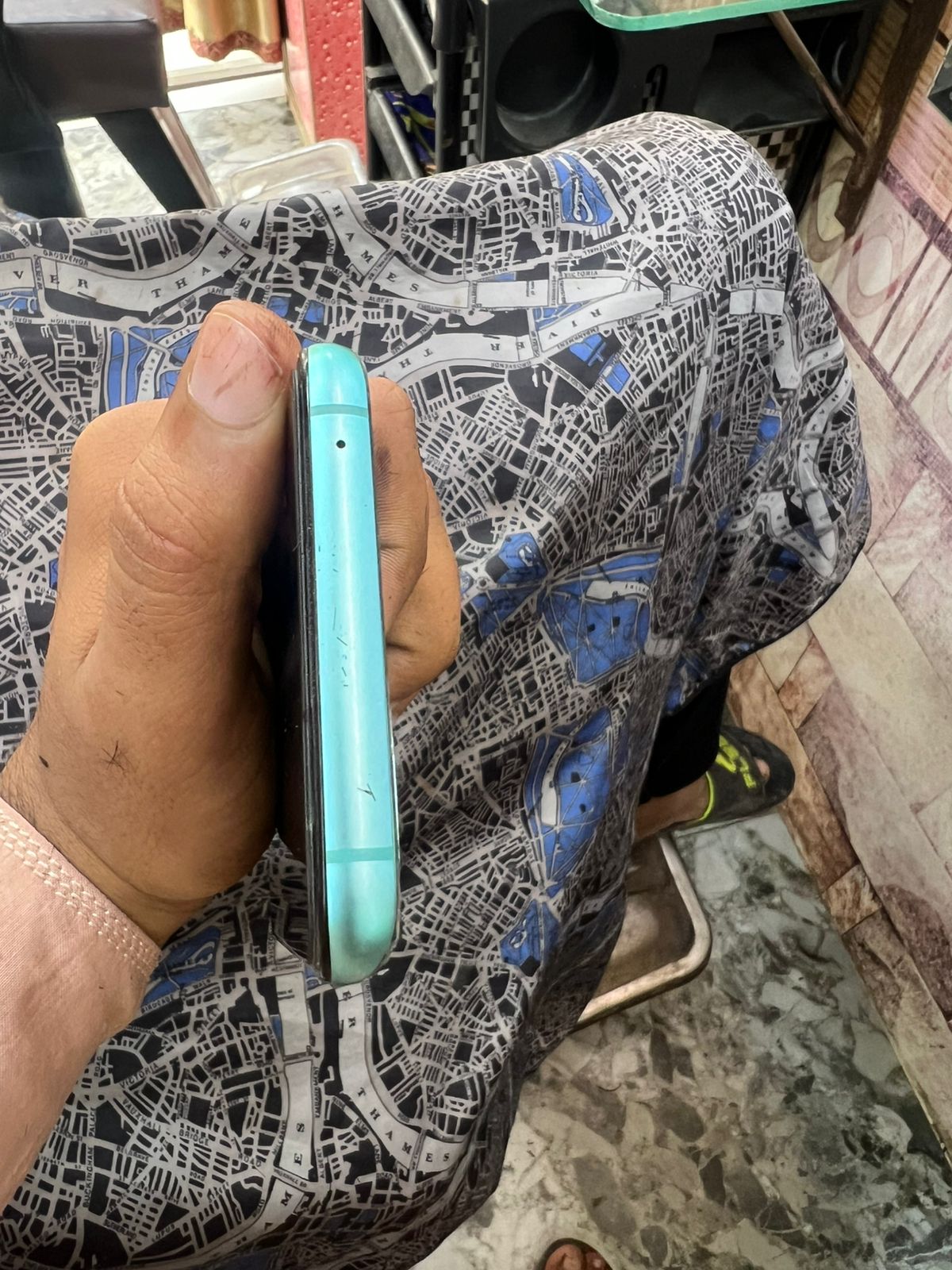 Urgent Sale OnePlus 8T 12/256 Non PTA – 9/10 – Full Box – Lahore – 50k