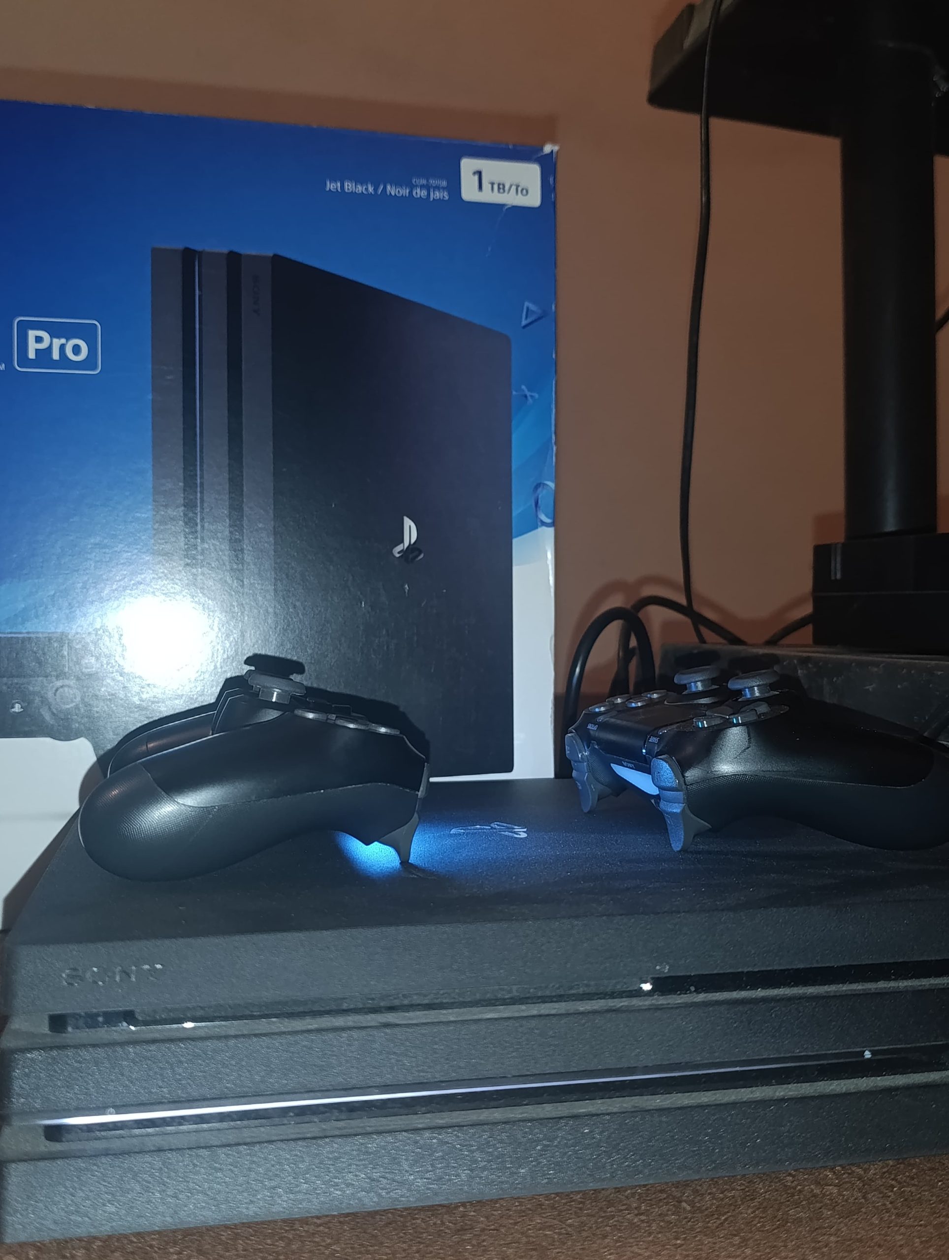 PS4 pro 1TB