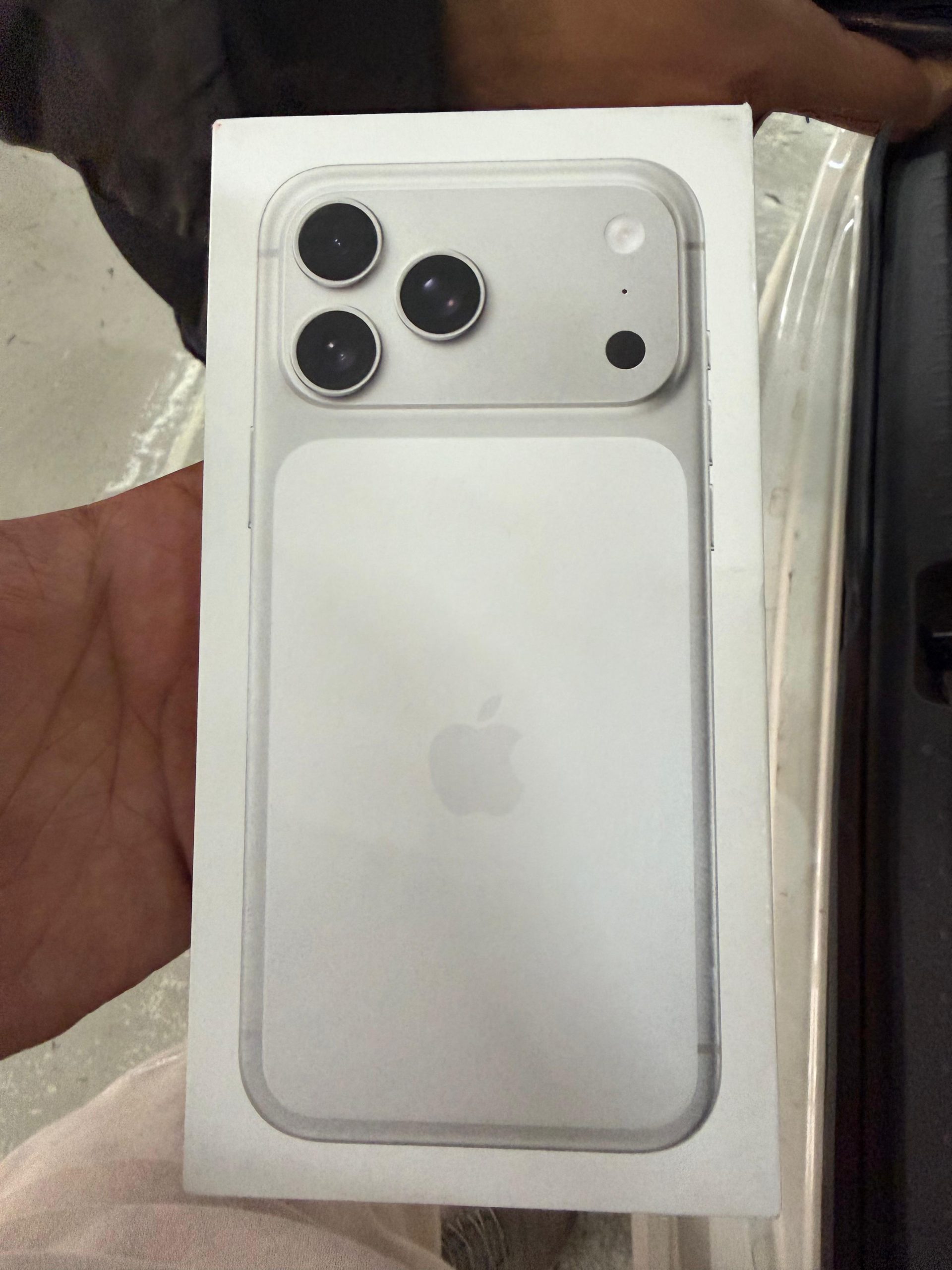 IPhone 17 Pro Max JV Box Packed