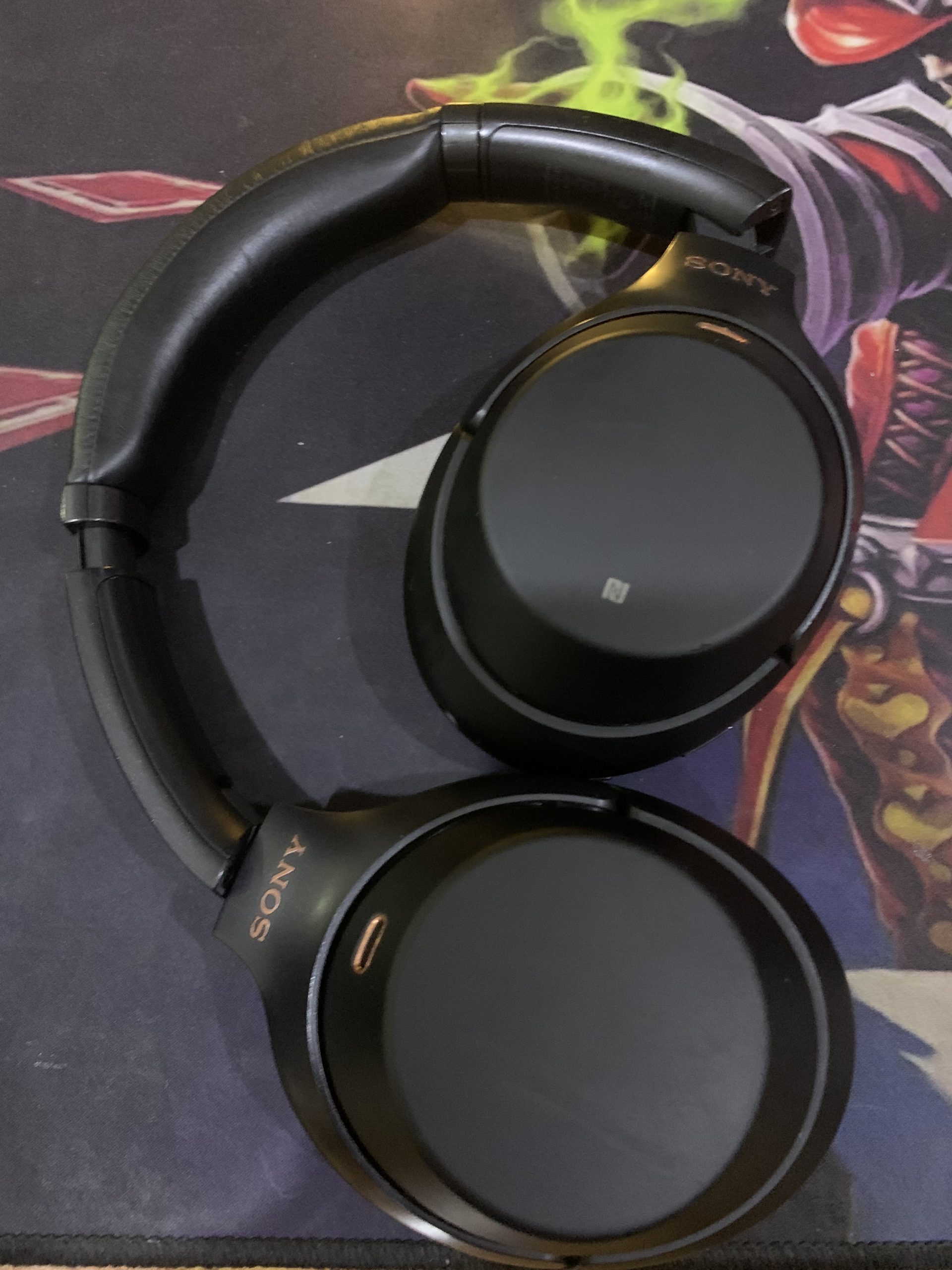 Sony WH-1000XM3 noise cancelling headphone